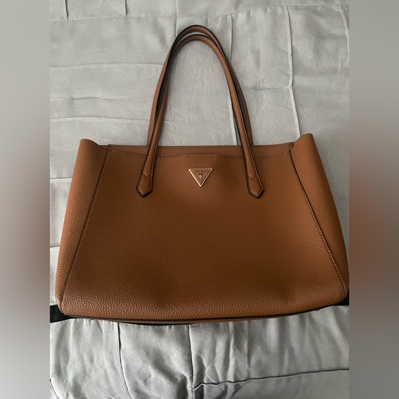 Guess Purse - Picture 3 of 4